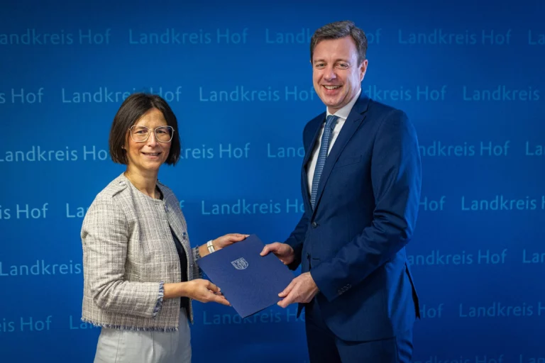 Landrat Dr. Oliver Bär für sechs weitere Jahre gewählt