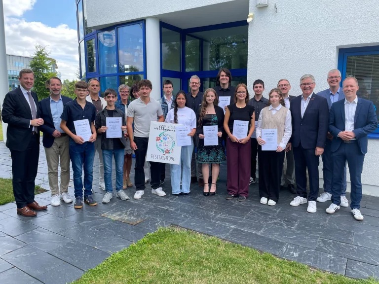 Beste qualifizierende und mittlere Schulabschlüsse in Stadt und Landkreis Hof